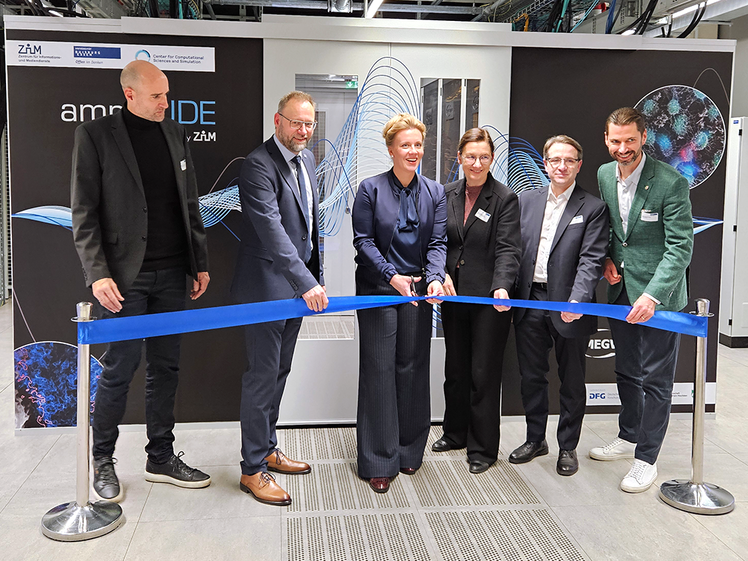 inauguration of amplitUDE